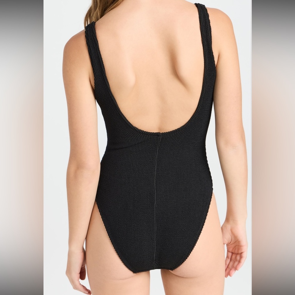 Good American Black Textured Scoop One-Piece Swimsuit - Picture 4 of 11